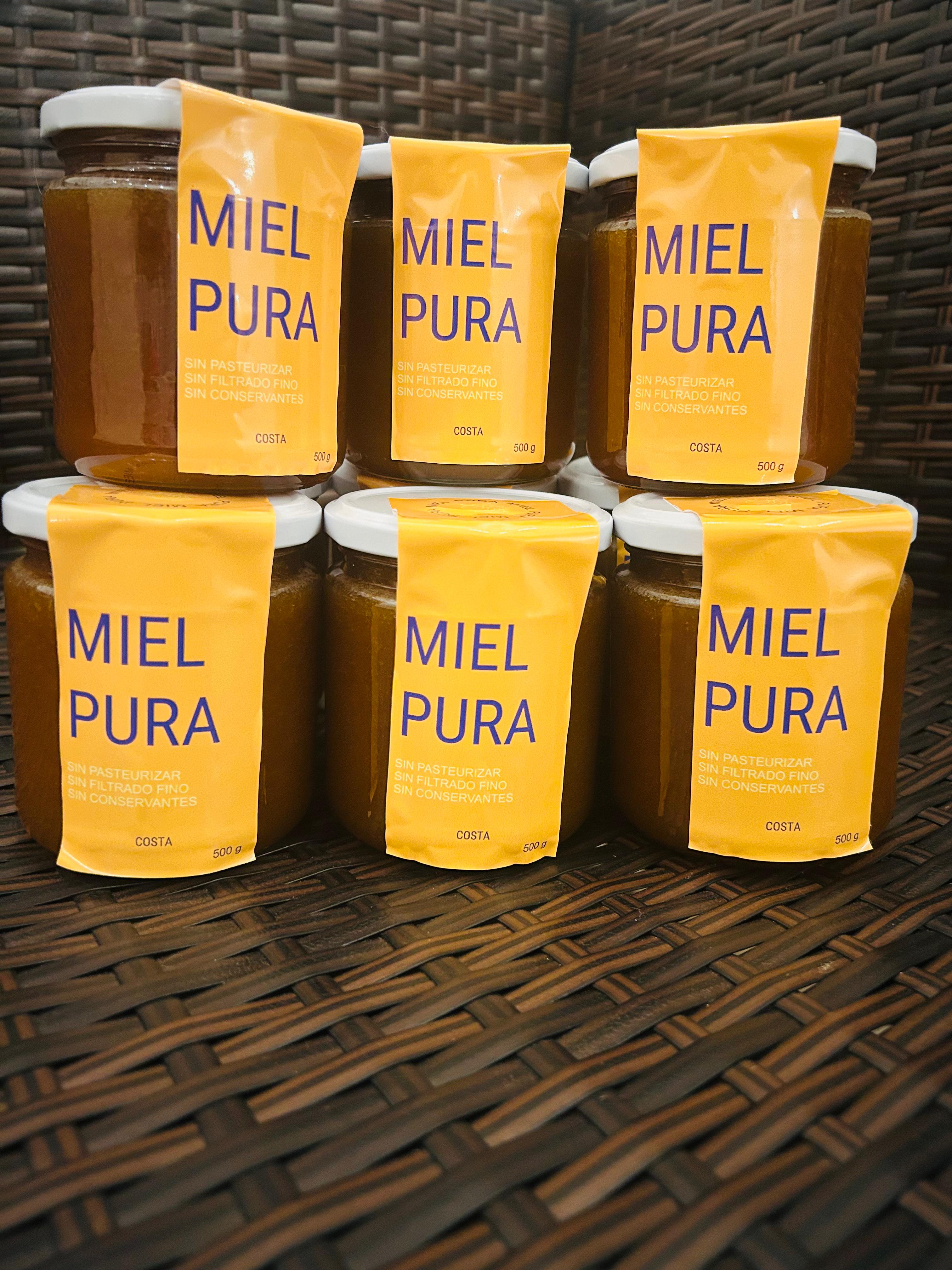 Proceso artesanal de extracción de miel